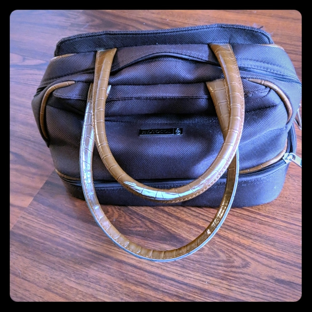 Protocol travel bag♥️